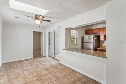 Villa ou maison à vendre à Tampa, Floride: 4 chambres, 170.2 m2 № 2398711 - photo 9