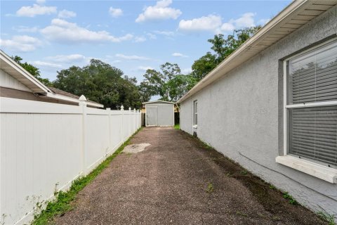 Villa ou maison à vendre à Tampa, Floride: 4 chambres, 170.2 m2 № 2398711 - photo 25