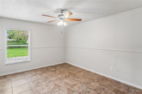 Villa ou maison à vendre à Tampa, Floride: 4 chambres, 170.2 m2 № 2398711 - photo 10