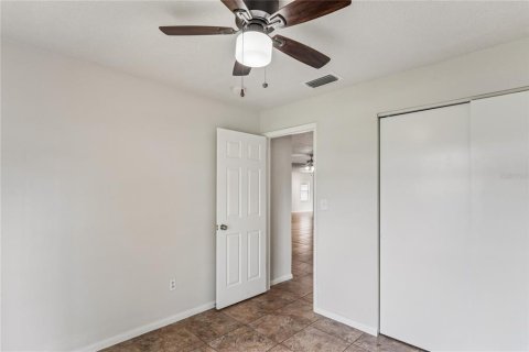 Villa ou maison à vendre à Tampa, Floride: 4 chambres, 170.2 m2 № 2398711 - photo 18