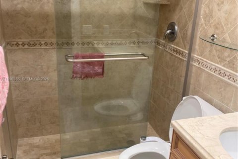 Condominio en alquiler en Hallandale Beach, Florida, 1 dormitorio, 57.6 m2 № 1989139 - foto 13