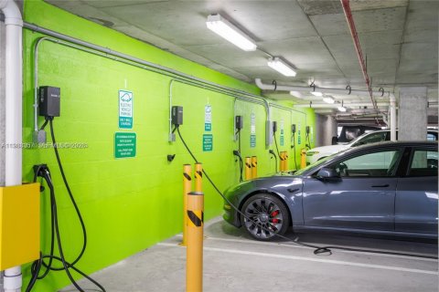 Снять в аренду кондоминиум в Майами, Флорида 2 спальни, 120.77м2, № 2050077 - фото 27