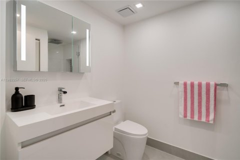 Снять в аренду кондоминиум в Майами, Флорида 2 спальни, 120.77м2, № 2050077 - фото 8