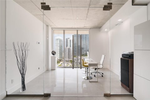 Снять в аренду кондоминиум в Майами, Флорида 2 спальни, 120.77м2, № 2050077 - фото 10