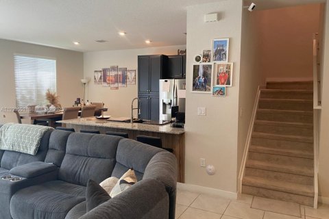 Adosado en alquiler en Homestead, Florida, 4 dormitorios, 183.95 m2 № 1992098 - foto 5