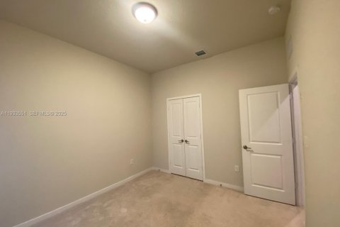 Adosado en alquiler en Homestead, Florida, 4 dormitorios, 183.95 m2 № 1992098 - foto 26
