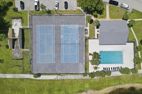 House in West Palm Beach, Florida 3 bedrooms, 120.03 sq.m. № 2083435 - photo 16