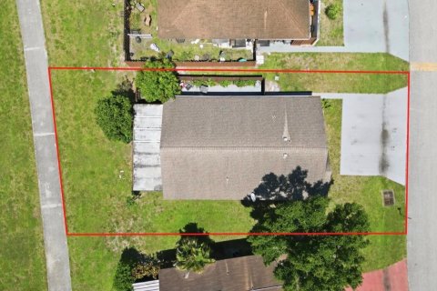 House in West Palm Beach, Florida 3 bedrooms, 120.03 sq.m. № 2083435 - photo 19
