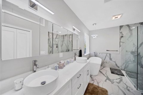 Villa ou maison à louer à Lakewood Ranch, Floride: 4 chambres, 203.08 m2 № 1825369 - photo 15