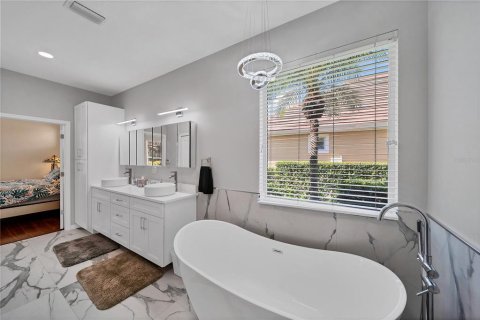 Villa ou maison à louer à Lakewood Ranch, Floride: 4 chambres, 203.08 m2 № 1825369 - photo 17