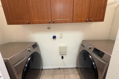 Condo in Palm Harbor, Florida, 4 bedrooms  № 2197569 - photo 10
