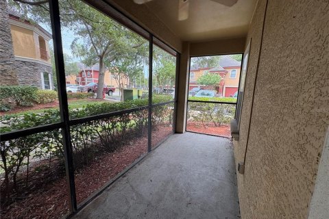 Condo in Palm Harbor, Florida, 4 bedrooms  № 2197569 - photo 15