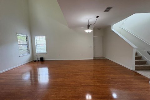 Condo in Palm Harbor, Florida, 4 bedrooms  № 2197569 - photo 3