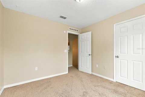 Villa ou maison à vendre à Eustis, Floride: 4 chambres, 204.38 m2 № 2410504 - photo 10