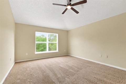 Villa ou maison à vendre à Eustis, Floride: 4 chambres, 204.38 m2 № 2410504 - photo 11