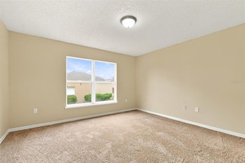 Villa ou maison à vendre à Eustis, Floride: 4 chambres, 204.38 m2 № 2410504 - photo 7