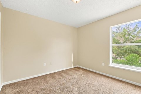 Villa ou maison à vendre à Eustis, Floride: 4 chambres, 204.38 m2 № 2410504 - photo 15