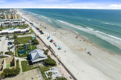 Condo in New Smyrna Beach, Florida, 2 bedrooms  № 1684579 - photo 28