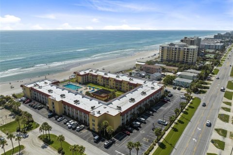 Condo in New Smyrna Beach, Florida, 2 bedrooms  № 1684579 - photo 27