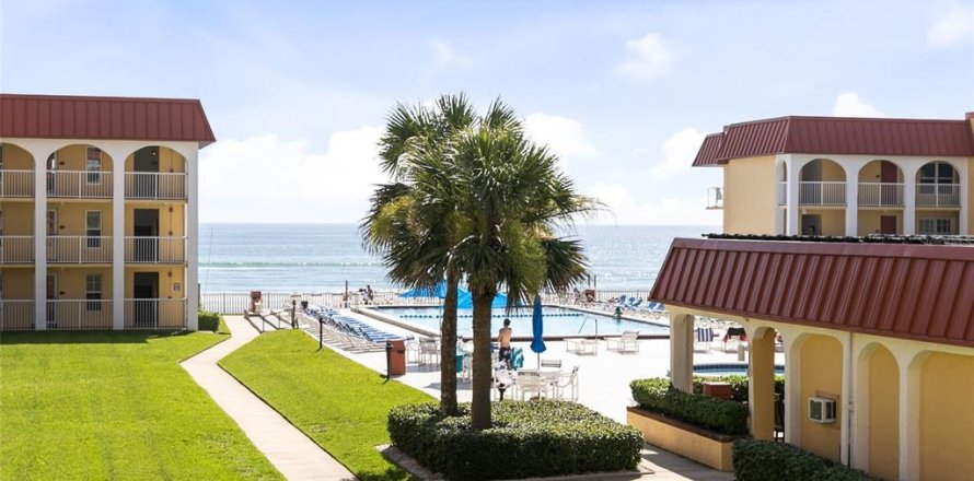 Condo in New Smyrna Beach, Florida, 2 bedrooms № 1684579