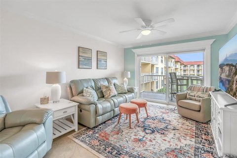 Condo in New Smyrna Beach, Florida, 2 bedrooms  № 1684579 - photo 10