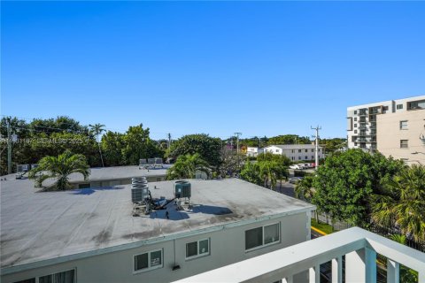 Снять в аренду квартиру в Майами, Флорида 2 спальни, № 1989560 - фото 21