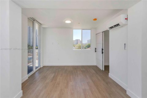 Appartement à louer à Miami, Floride: 2 chambres № 1989560 - photo 7