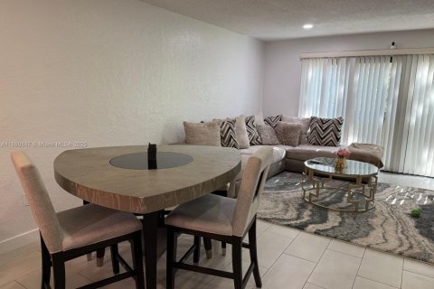 House in Sunrise, Florida 4 bedrooms № 1886639 - photo 17