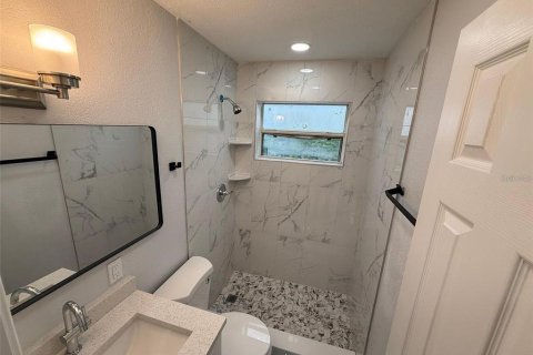 Commercial property in Saint Petersburg, Florida 4 bedrooms, 148.09 sq.m. № 2216879 - photo 18