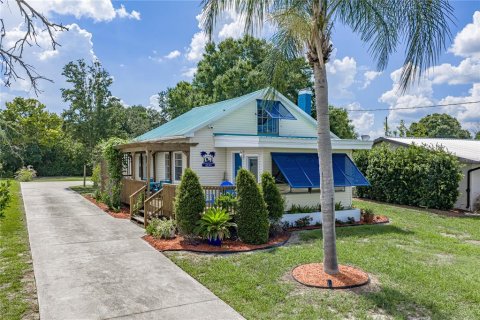 House in Sebring, Florida 2 bedrooms, 137.4 sq.m. № 2096165 - photo 2
