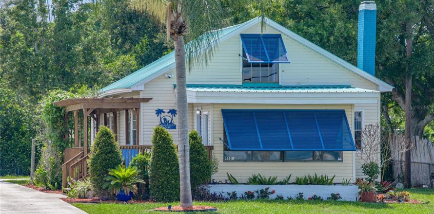 House in Sebring, Florida 2 bedrooms, 137.4 sq.m. № 2096165