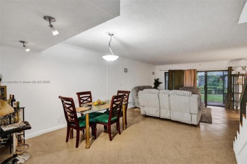 Copropriété à vendre à Lauderhill, Floride: 2 chambres, 130.99 m2 № 1948961 - photo 7