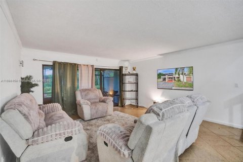 Copropriété à vendre à Lauderhill, Floride: 2 chambres, 130.99 m2 № 1948961 - photo 2