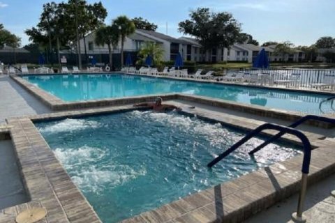 Condo in Tarpon Springs, Florida, 3 bedrooms  № 1914659 - photo 10
