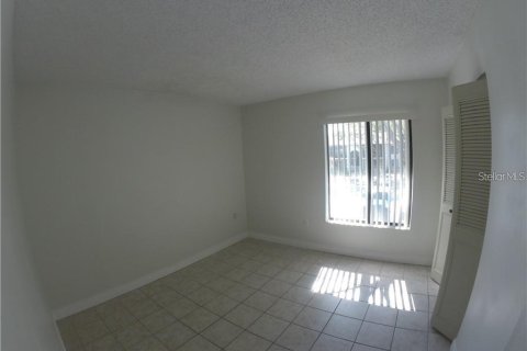Condo in Tarpon Springs, Florida, 3 bedrooms  № 1914659 - photo 11