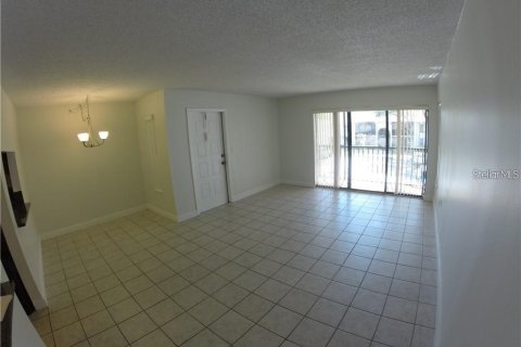 Condo in Tarpon Springs, Florida, 3 bedrooms  № 1914659 - photo 4