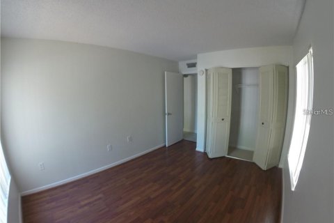 Condo in Tarpon Springs, Florida, 3 bedrooms  № 1914659 - photo 13