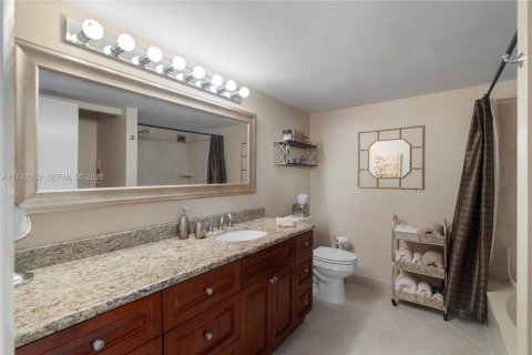 Купить кондоминиум в Халландейл-Бич, Флорида 2 спальни, 132.85м2, № 2055945 - фото 29