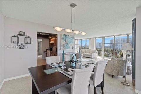 Купить кондоминиум в Халландейл-Бич, Флорида 2 спальни, 132.85м2, № 2055945 - фото 13