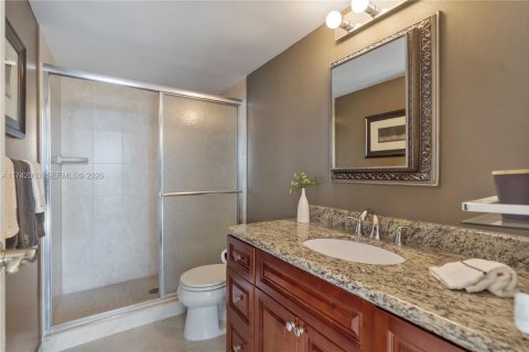 Купить кондоминиум в Халландейл-Бич, Флорида 2 спальни, 132.85м2, № 2055945 - фото 22