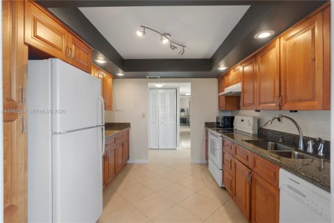 Купить кондоминиум в Халландейл-Бич, Флорида 2 спальни, 132.85м2, № 2055945 - фото 18