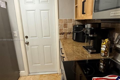 Casa en venta en Sunrise, Florida, 3 dormitorios, 131.55 m2 № 1951572 - foto 10