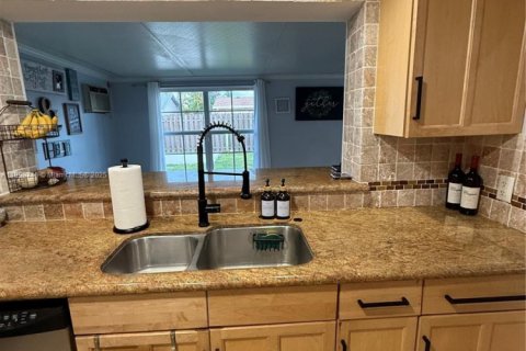 Casa en venta en Sunrise, Florida, 3 dormitorios, 131.55 m2 № 1951572 - foto 8