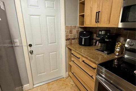 Casa en venta en Sunrise, Florida, 3 dormitorios, 131.55 m2 № 1951572 - foto 9