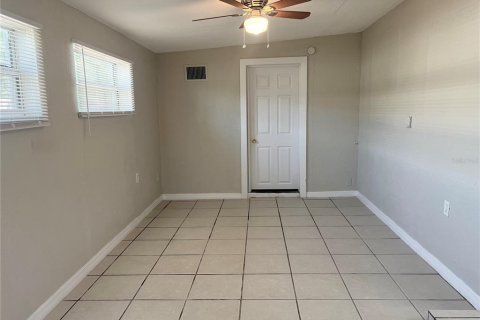 House in Largo, Florida 3 bedrooms, 104.89 sq.m. № 1749346 - photo 10