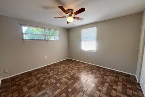 House in Largo, Florida 3 bedrooms, 104.89 sq.m. № 1749346 - photo 15
