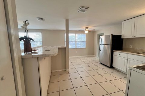 House in Largo, Florida 3 bedrooms, 104.89 sq.m. № 1749346 - photo 7