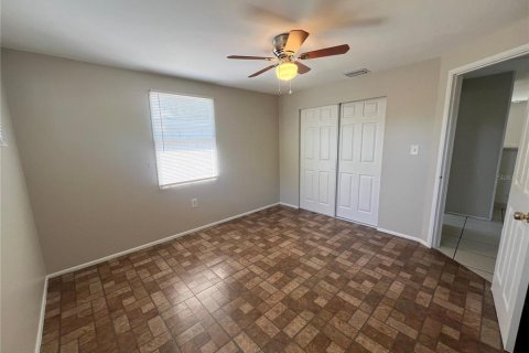 House in Largo, Florida 3 bedrooms, 104.89 sq.m. № 1749346 - photo 13