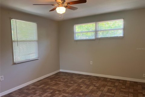 House in Largo, Florida 3 bedrooms, 104.89 sq.m. № 1749346 - photo 18