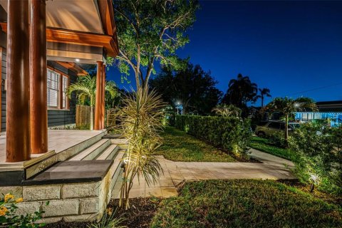 Casa en venta en Saint Petersburg, Florida, 5 dormitorios, 180.04 m2 № 1661883 - foto 5